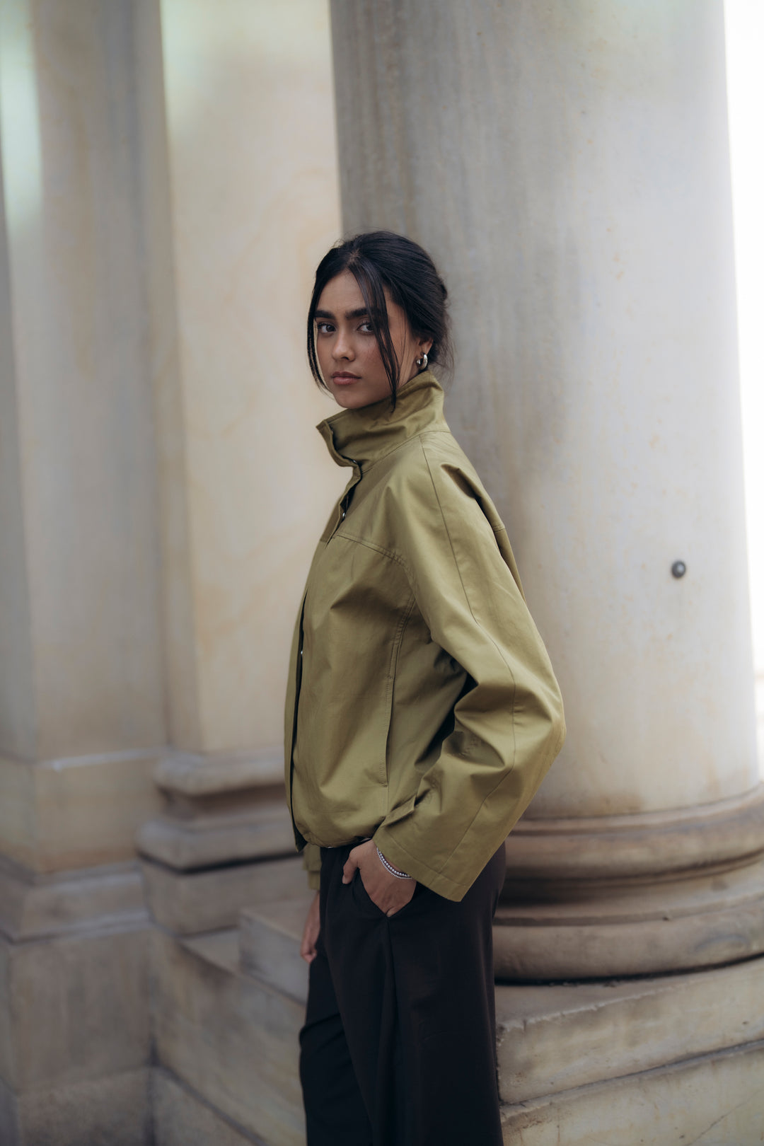 Übergangsjacke mit Stehkragen aus Baumwolle in hellem Khaki