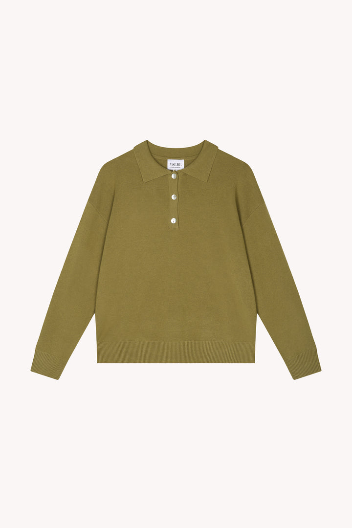 Klassischer Pullover mit Polokragen und Perlmutt Knöpfen aus weichem Strick. Perfekt für Alltag und Büro.