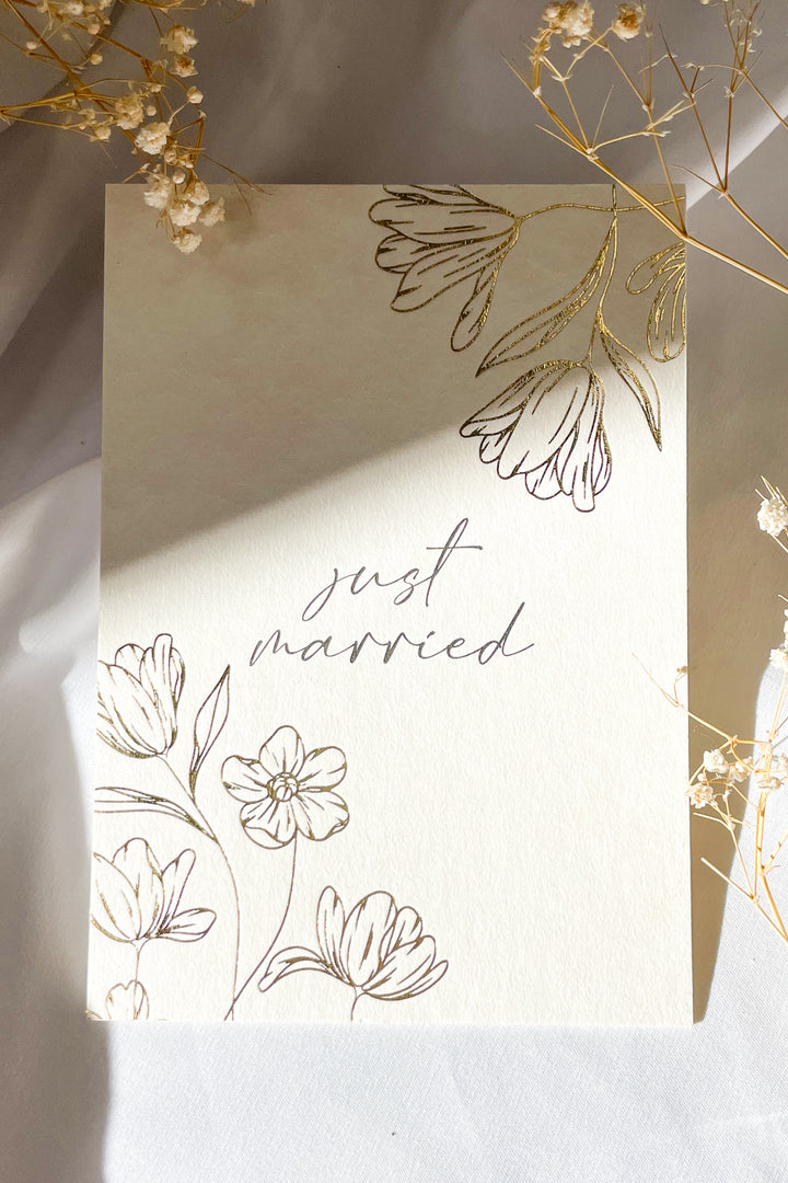 Holzschliffkarte "Just married" mit Golddruck